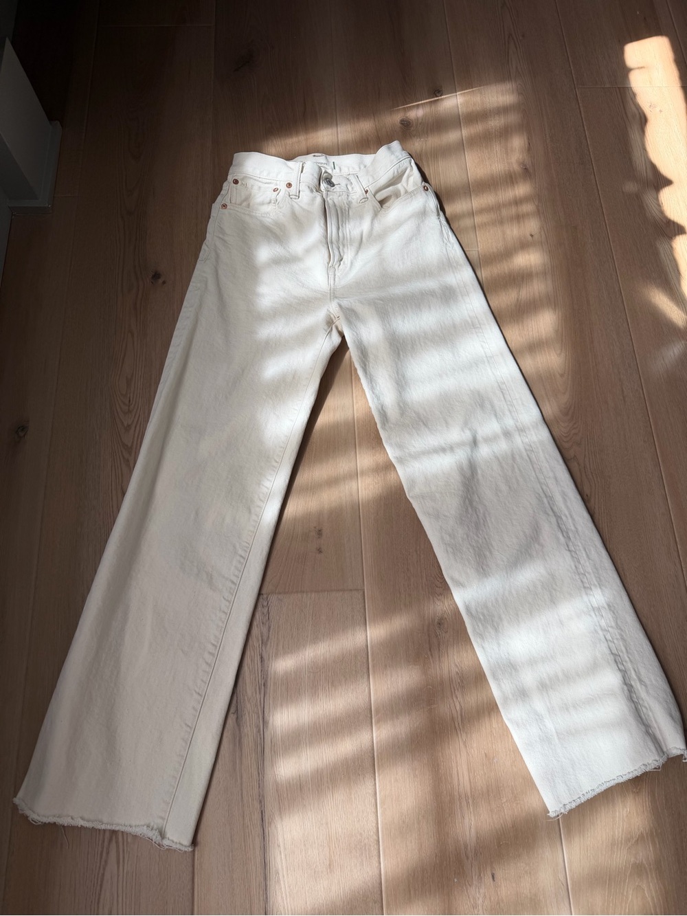 AE 77 Premium Denim, Cream Wide-Leg